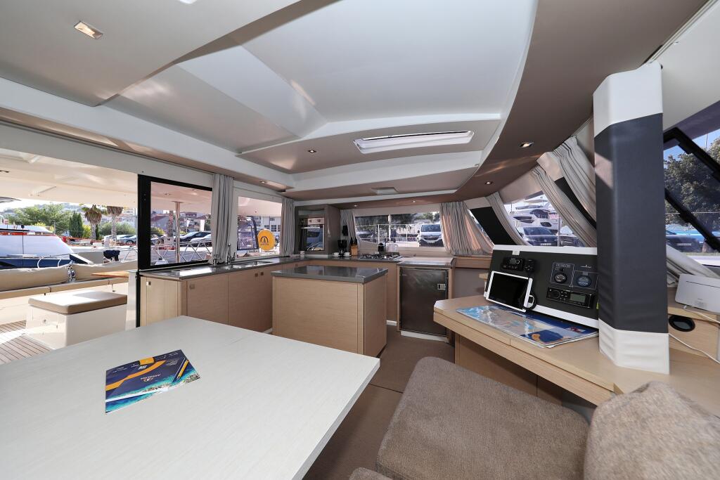 Catamaran 