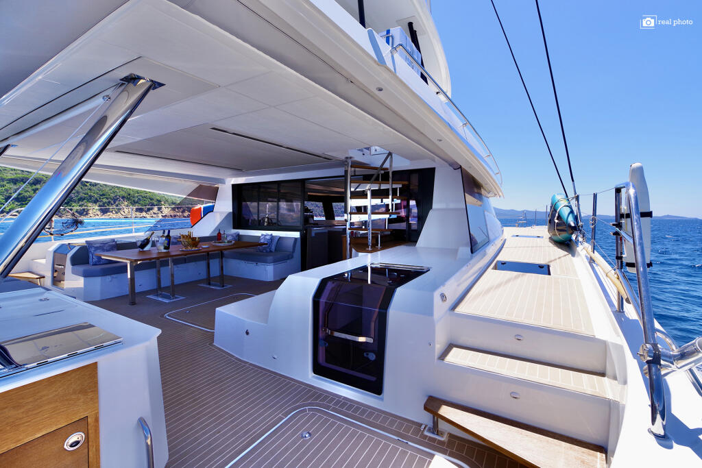 Catamaran 