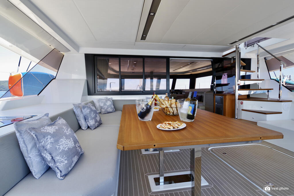 Catamaran 