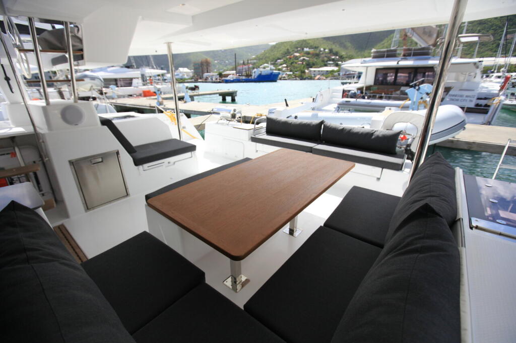 Catamaran 