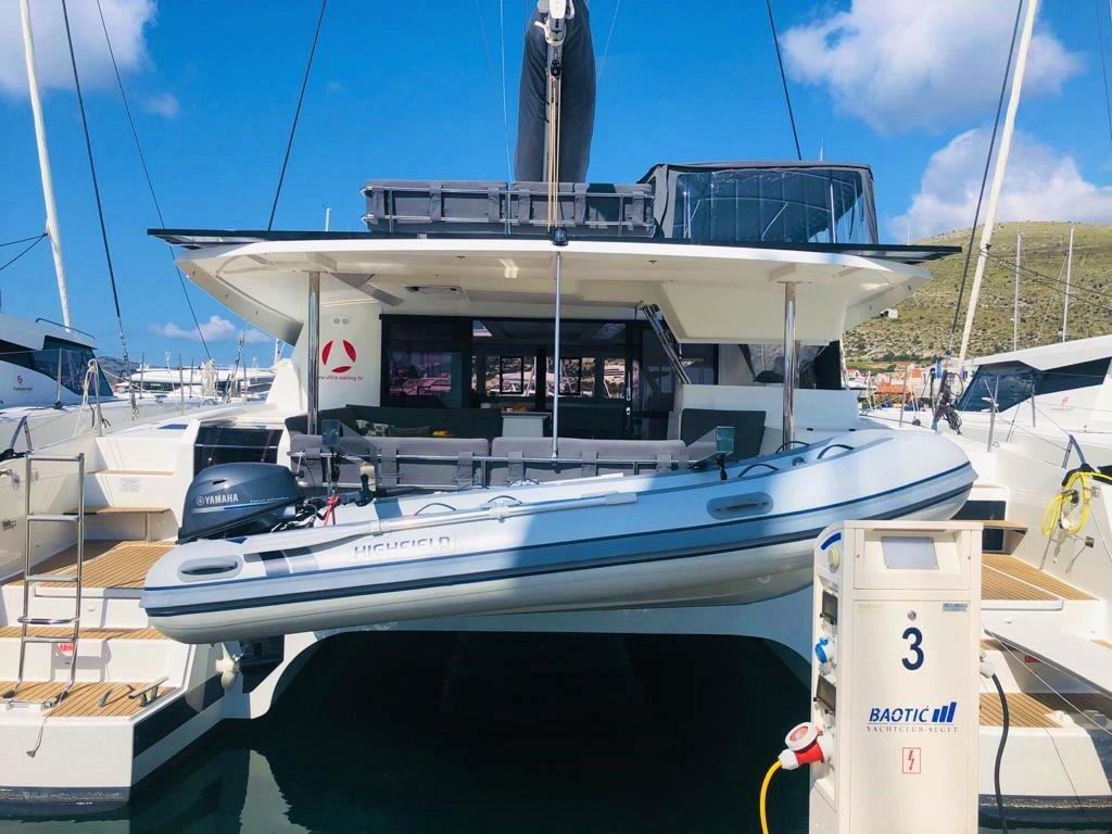 Catamaran 