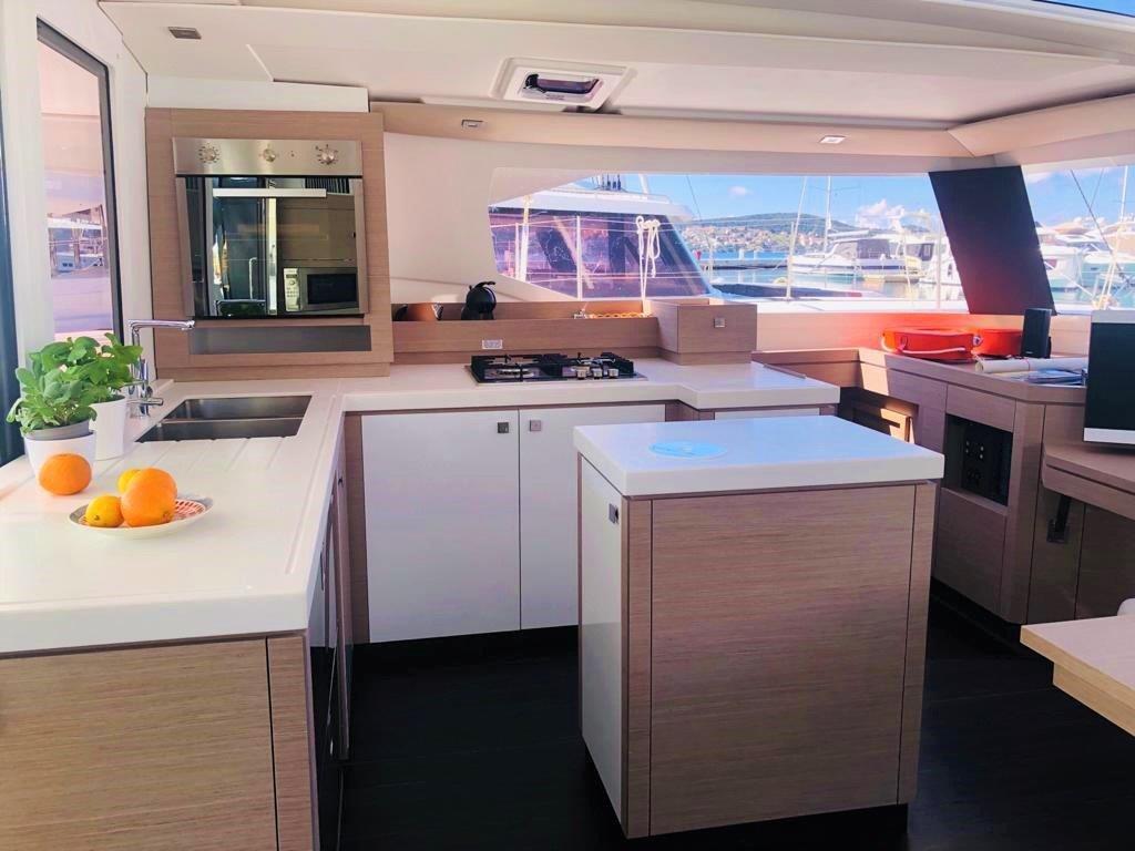Catamaran 