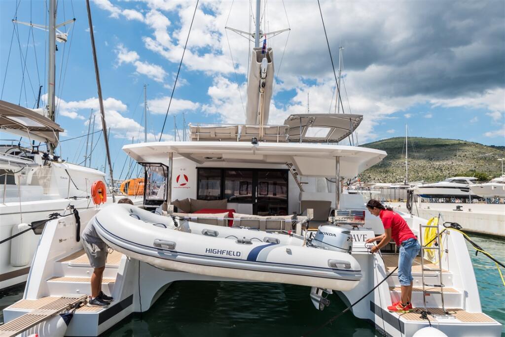 Catamaran 