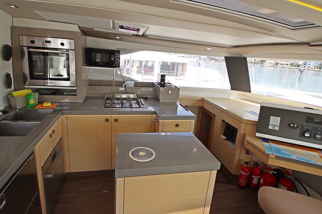 Catamaran 