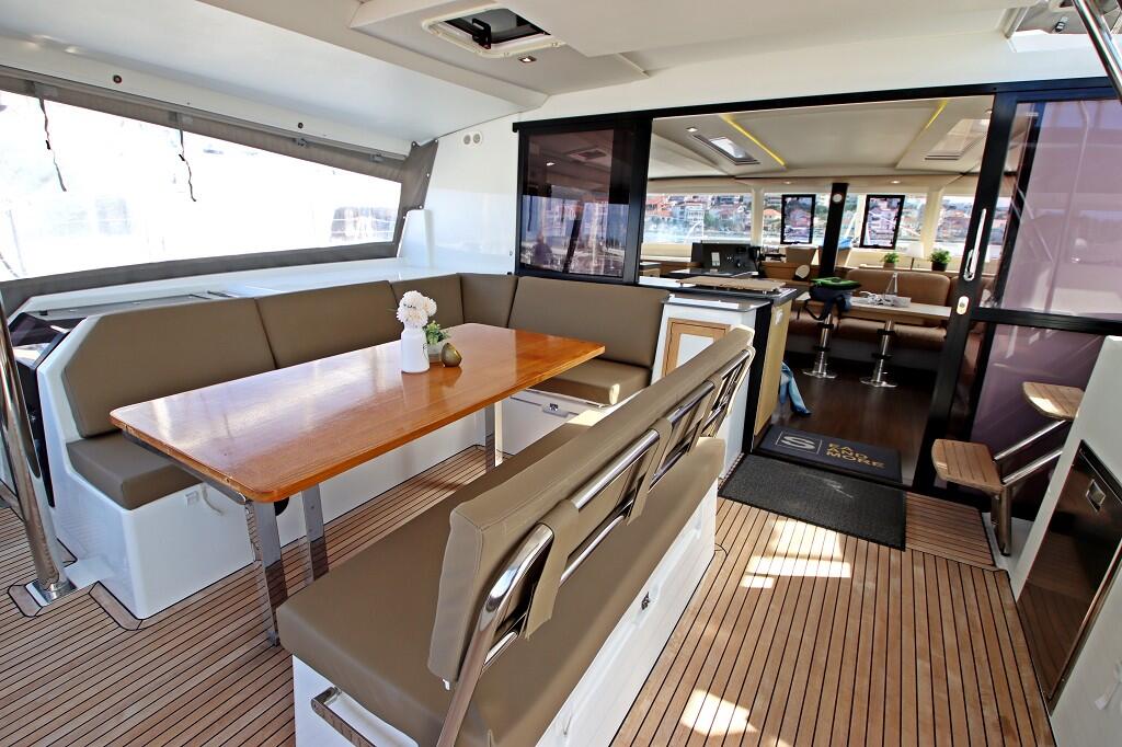 Catamaran 