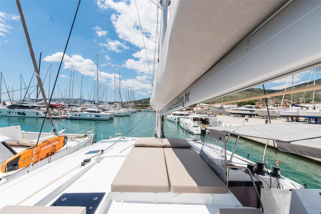 Catamaran 