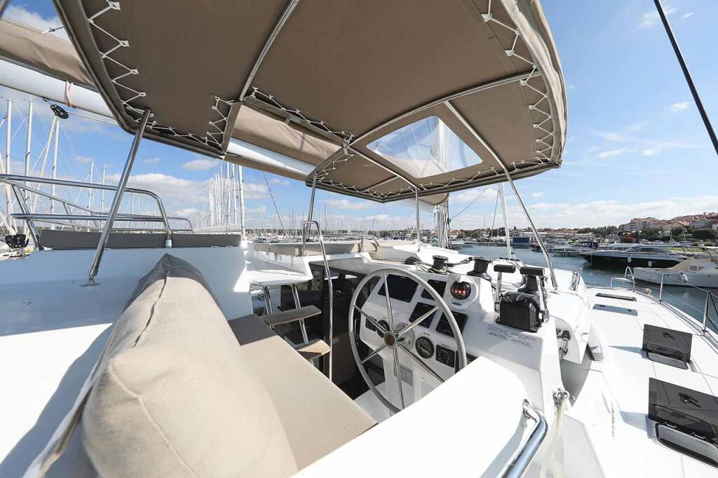 Catamaran 
