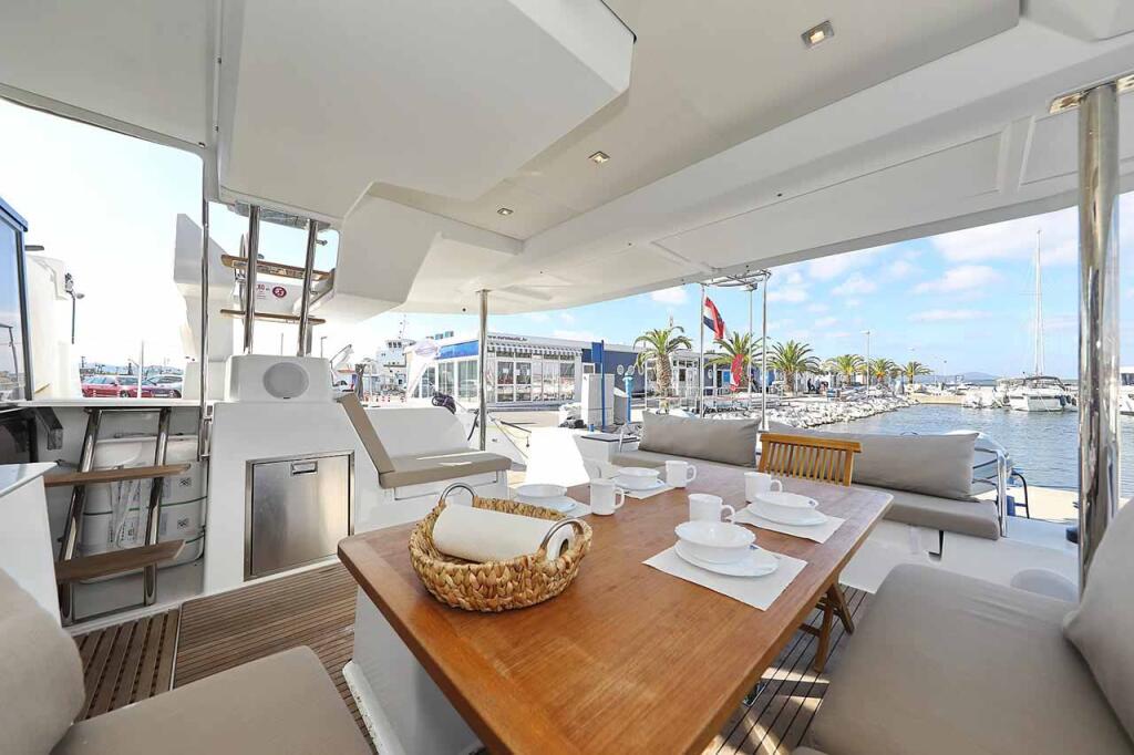 Catamaran 