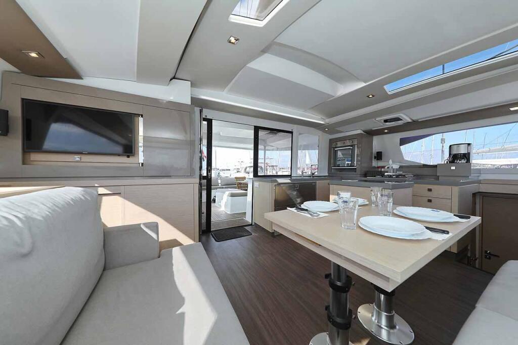 Catamaran 