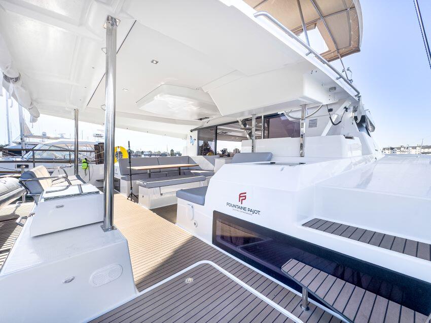 Catamaran 