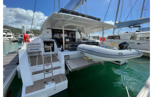 Catamaran 