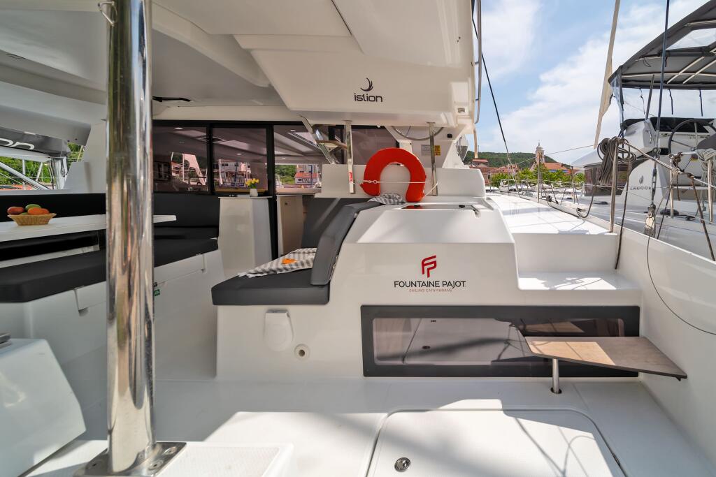 Catamaran 