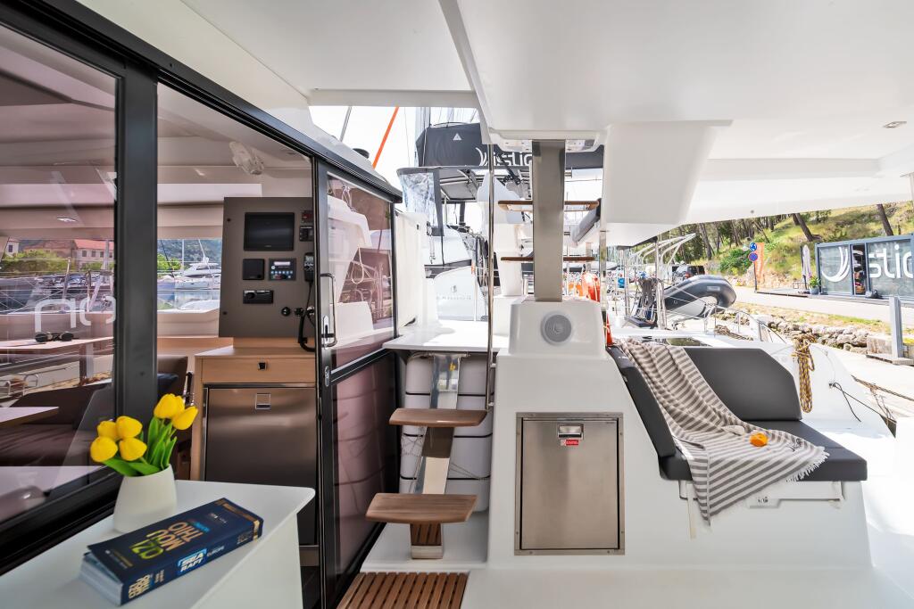 Catamaran 