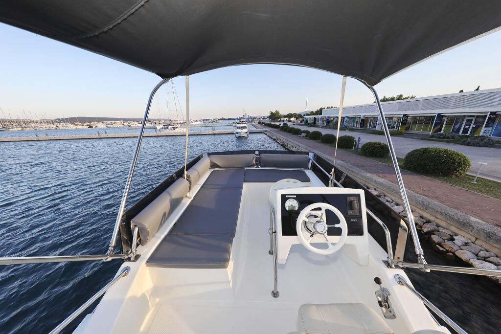 Motoryacht 