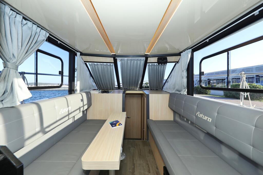 Motoryacht 