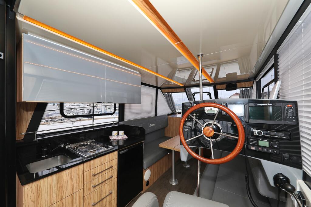 Motoryacht 