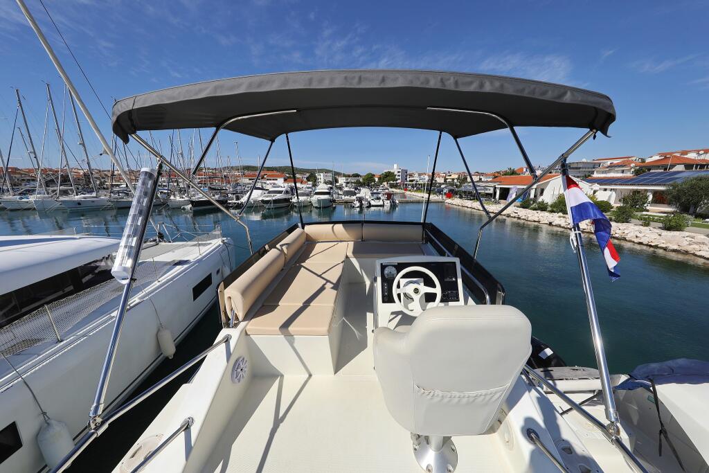 Motoryacht 