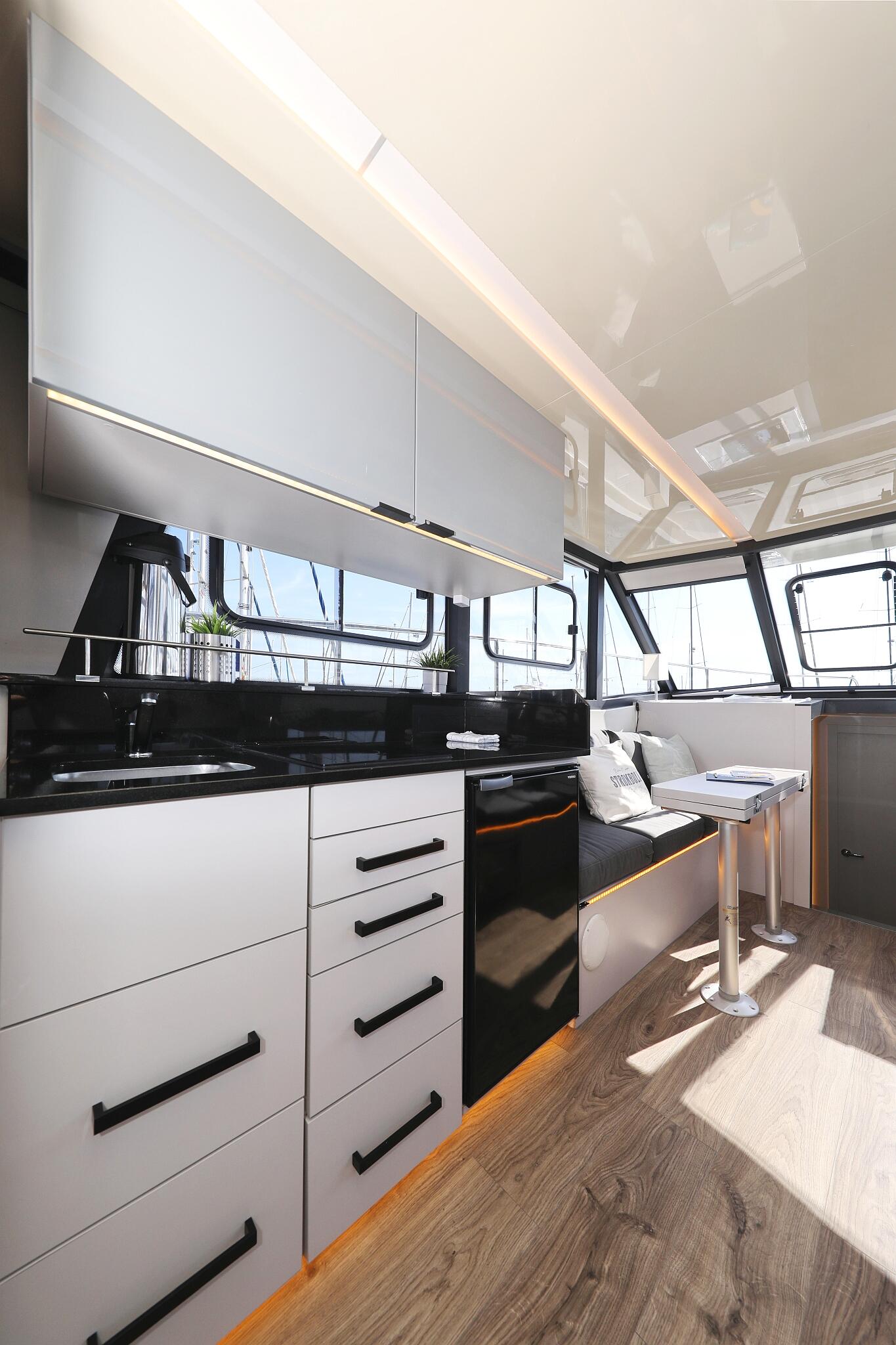 Motoryacht 