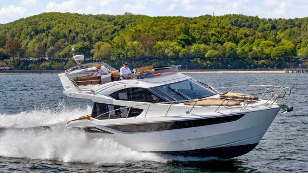 Motoryacht 