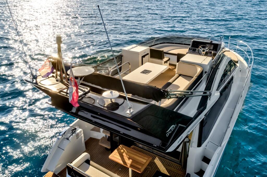 Motoryacht 