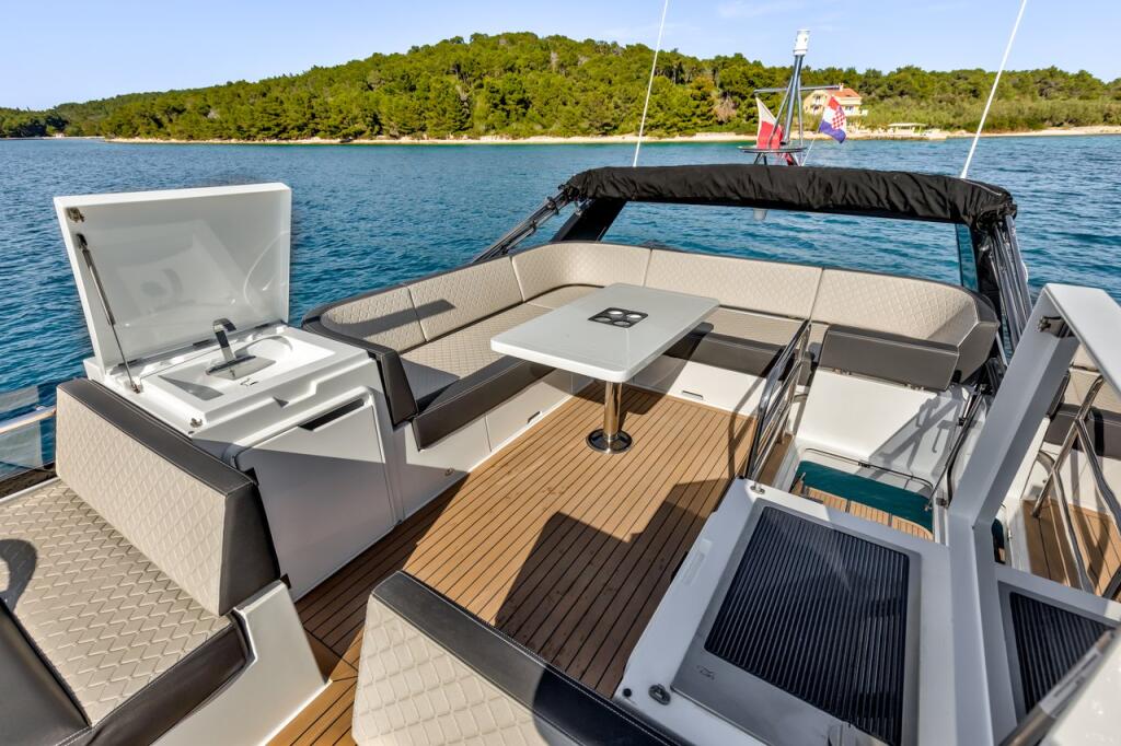 Motoryacht 