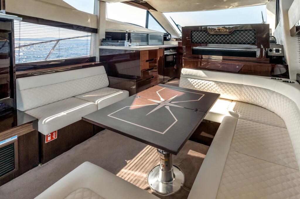 Motoryacht 