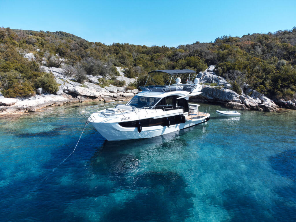 Motoryacht 