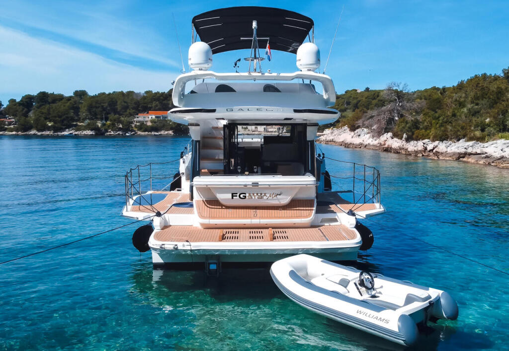 Motoryacht 