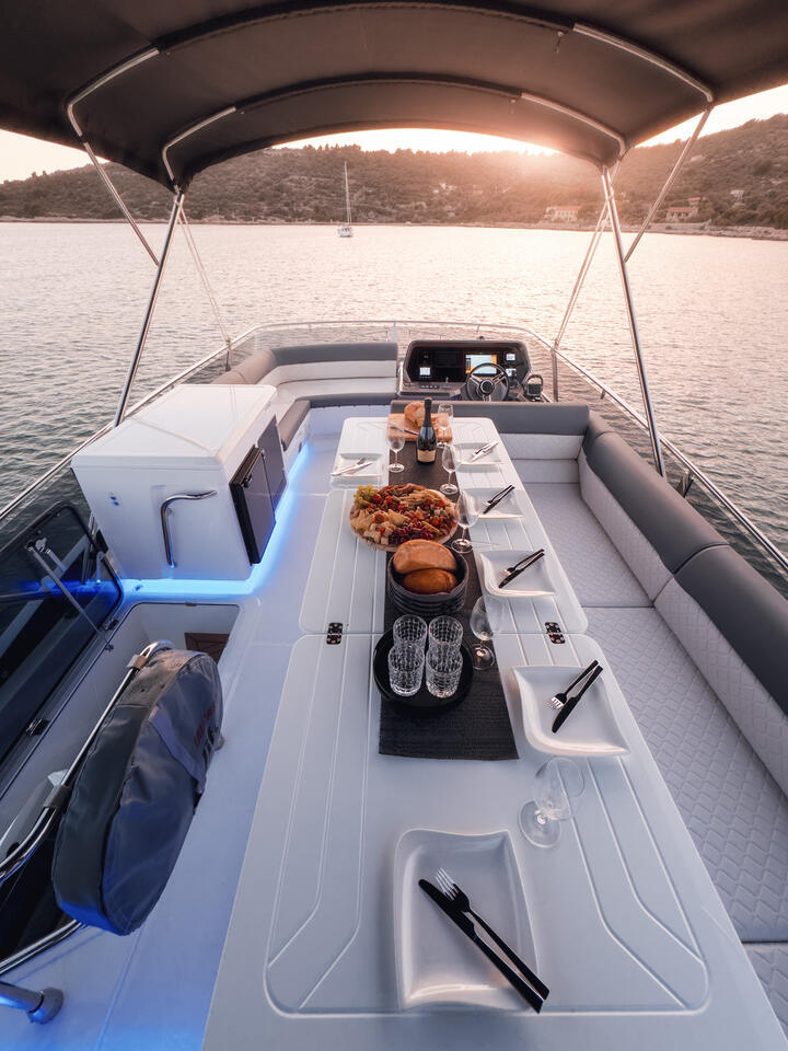 Motoryacht 