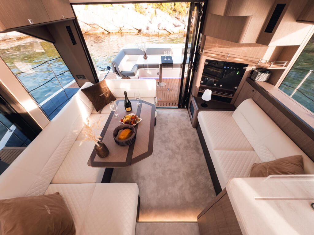 Motoryacht 