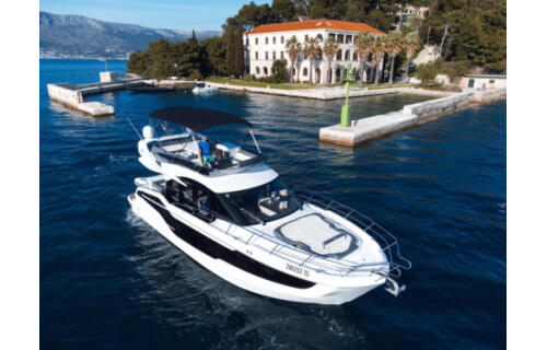 Motoryacht 