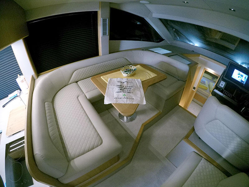 Motoryacht 