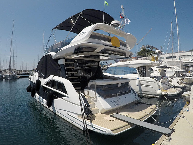 Motoryacht 