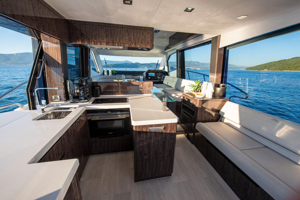 Motoryacht 