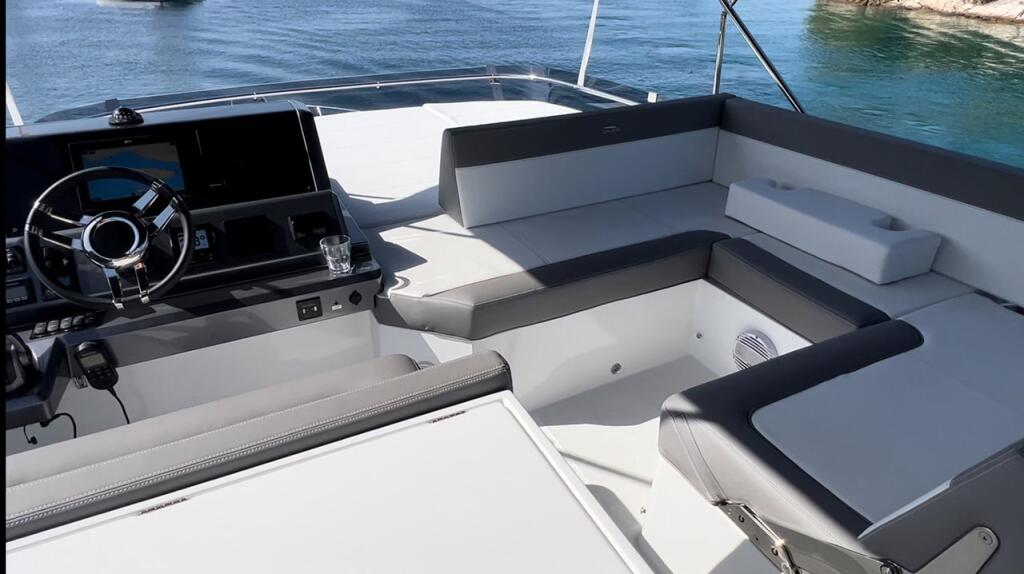 Motoryacht 