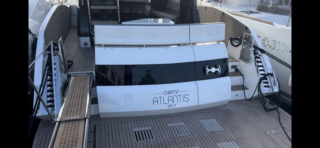 Motoryacht 