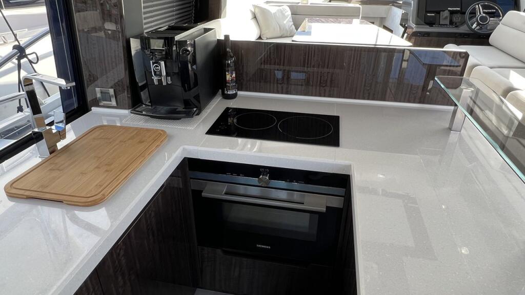 Motoryacht 