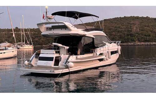 Motoryacht 