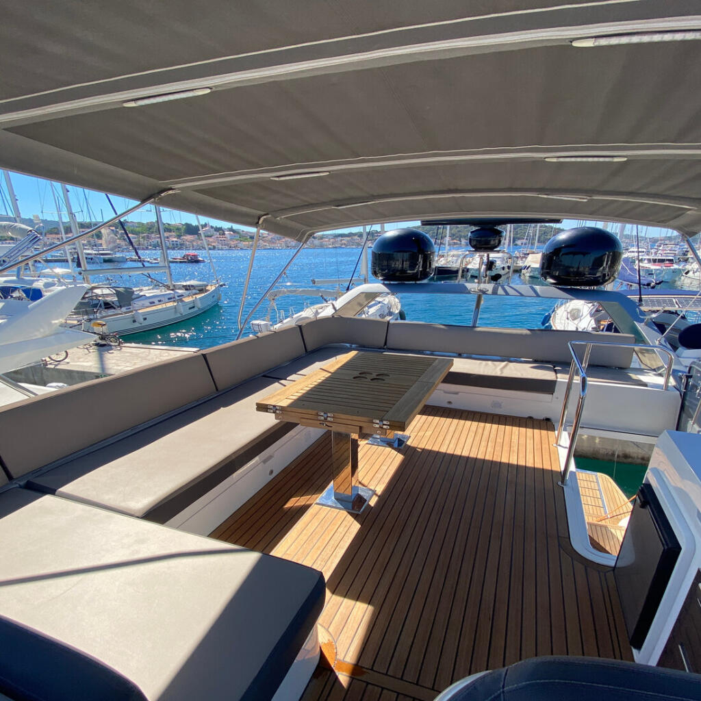 Motoryacht 