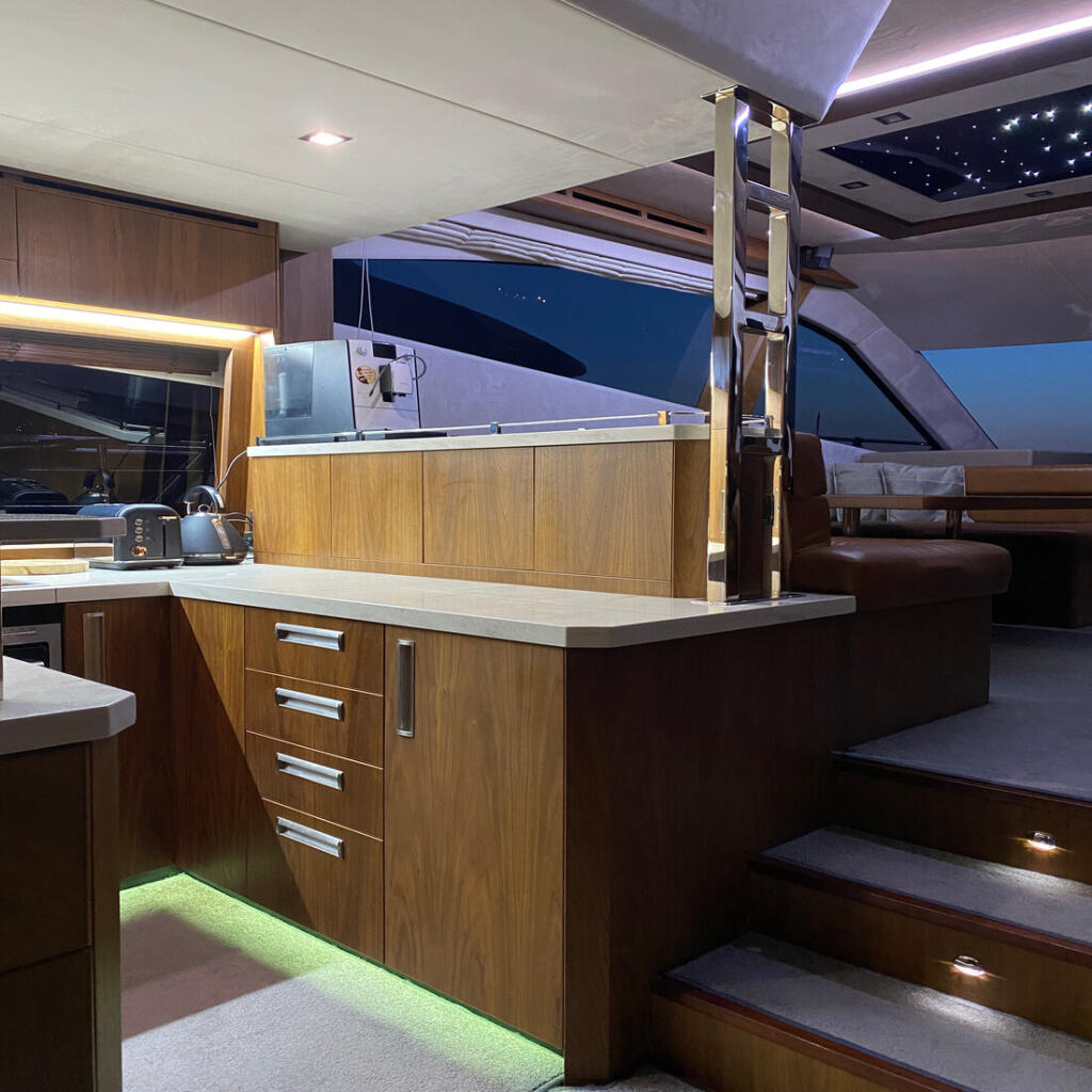 Motoryacht 