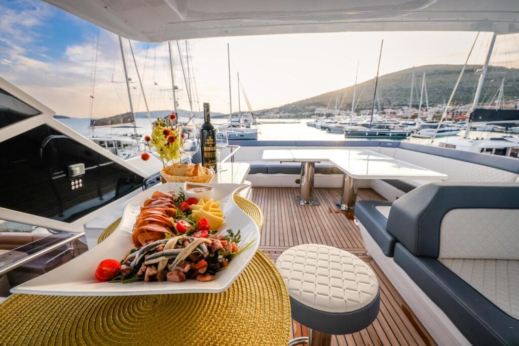 Motoryacht 