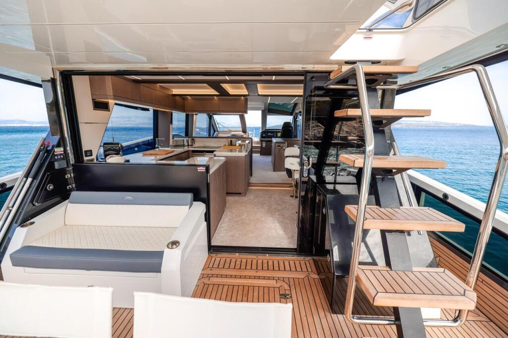 Motoryacht 