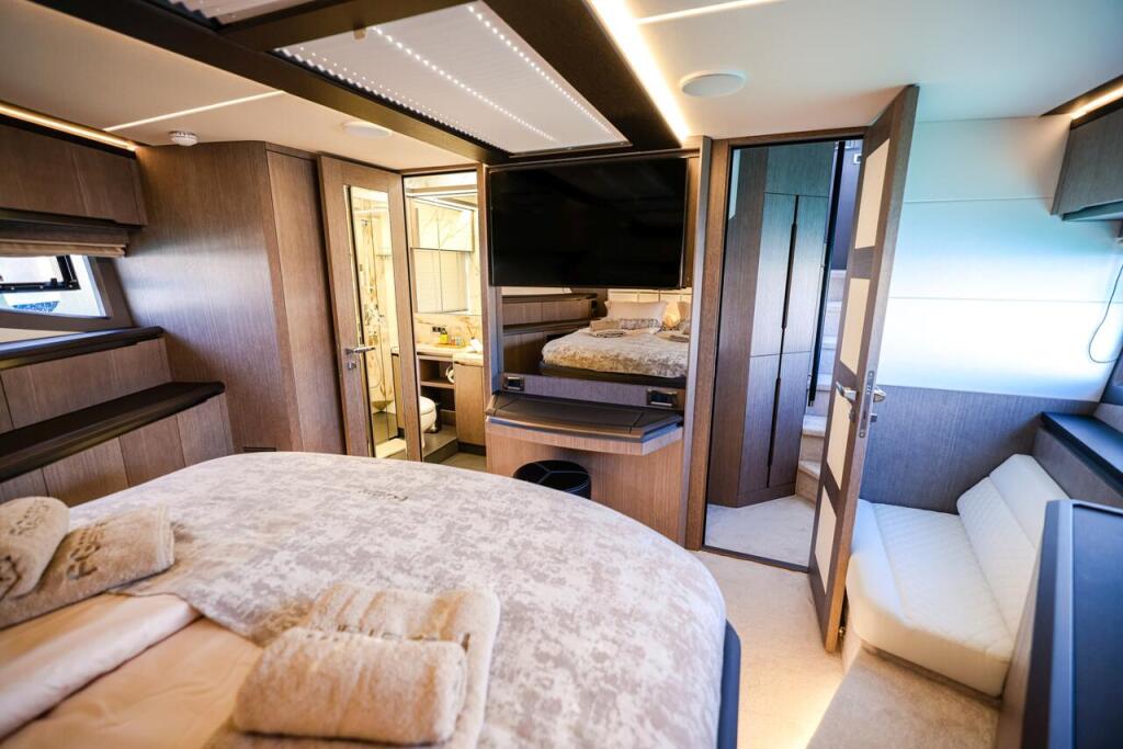 Motoryacht 