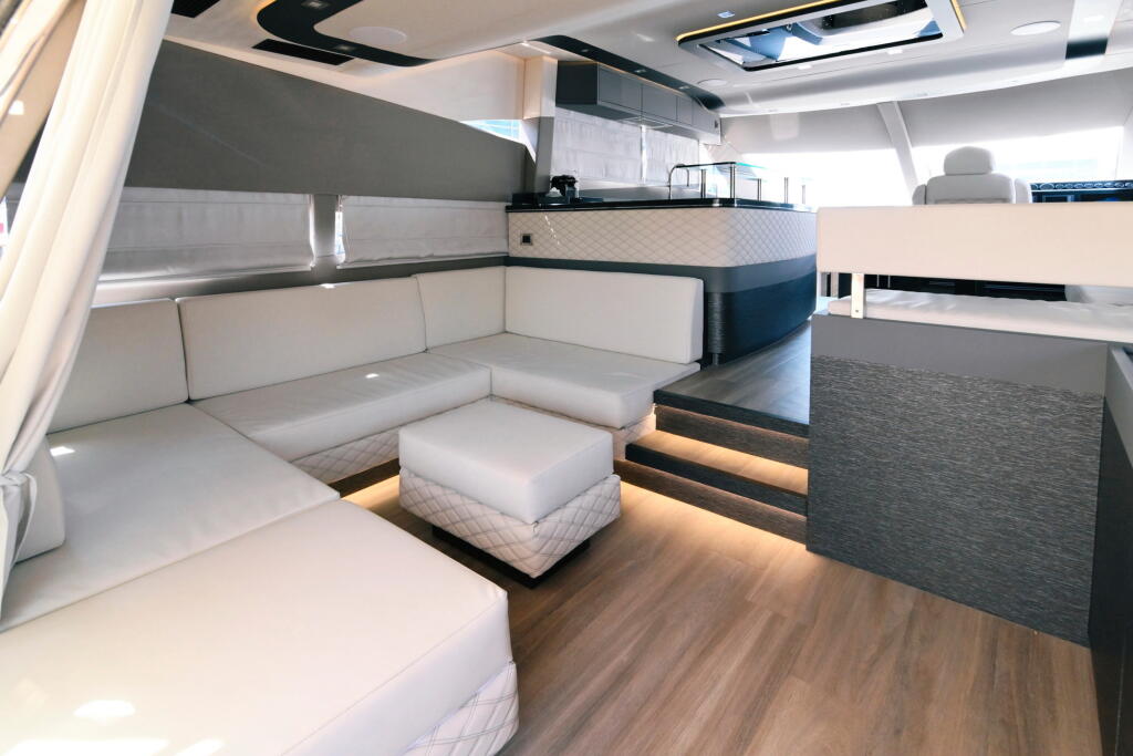 Motoryacht 