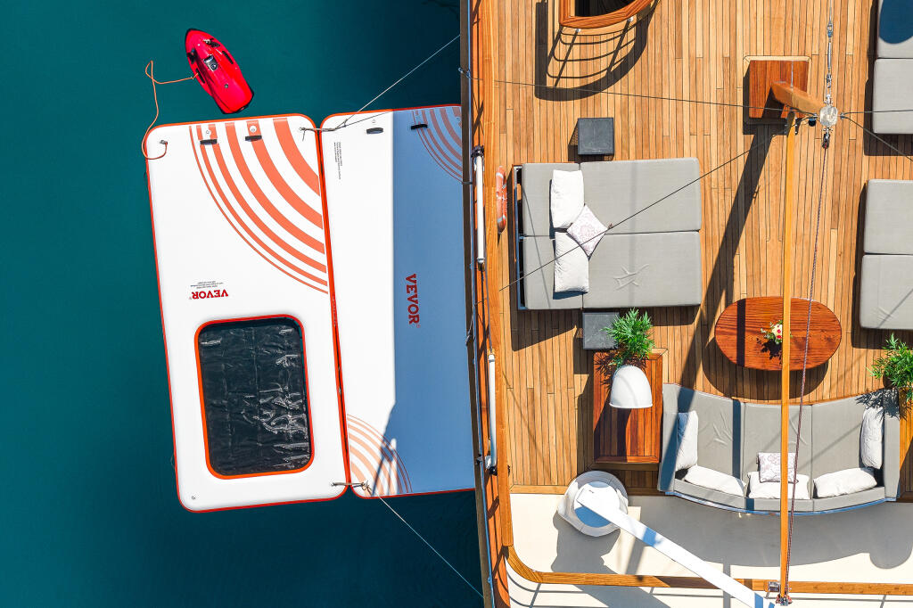 Luxury motor yacht 