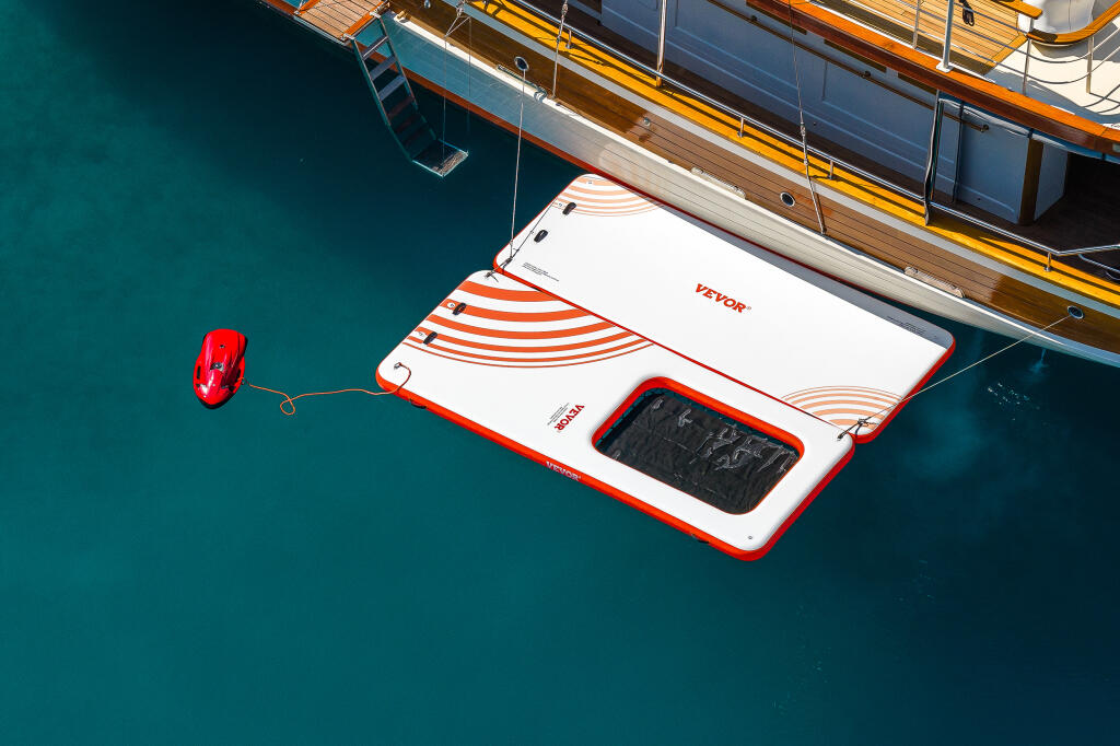 Luxury motor yacht 