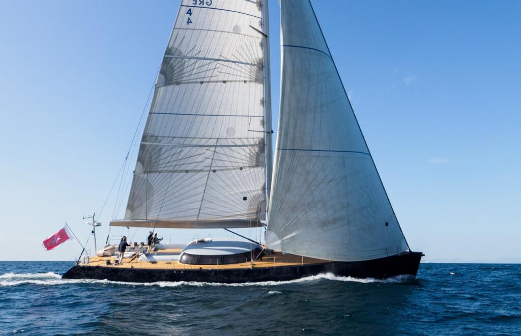 Luxus-Segelyacht 