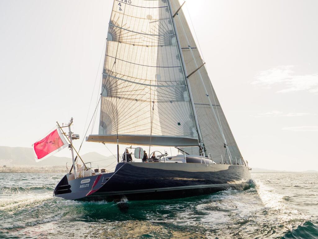 Luxus-Segelyacht 