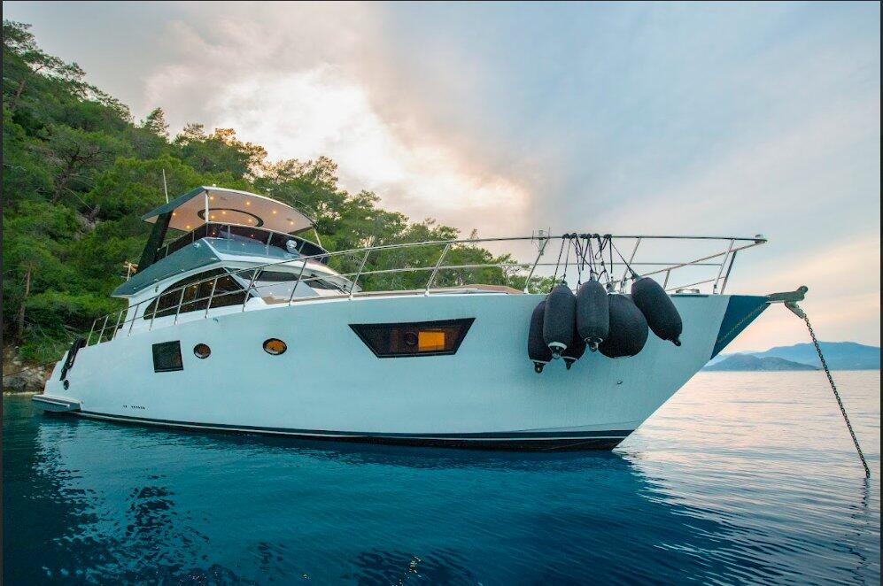 Motoryacht 
