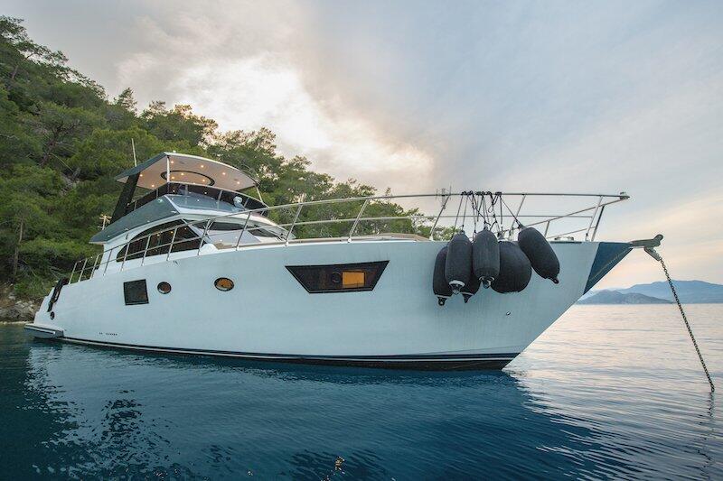 Motoryacht 